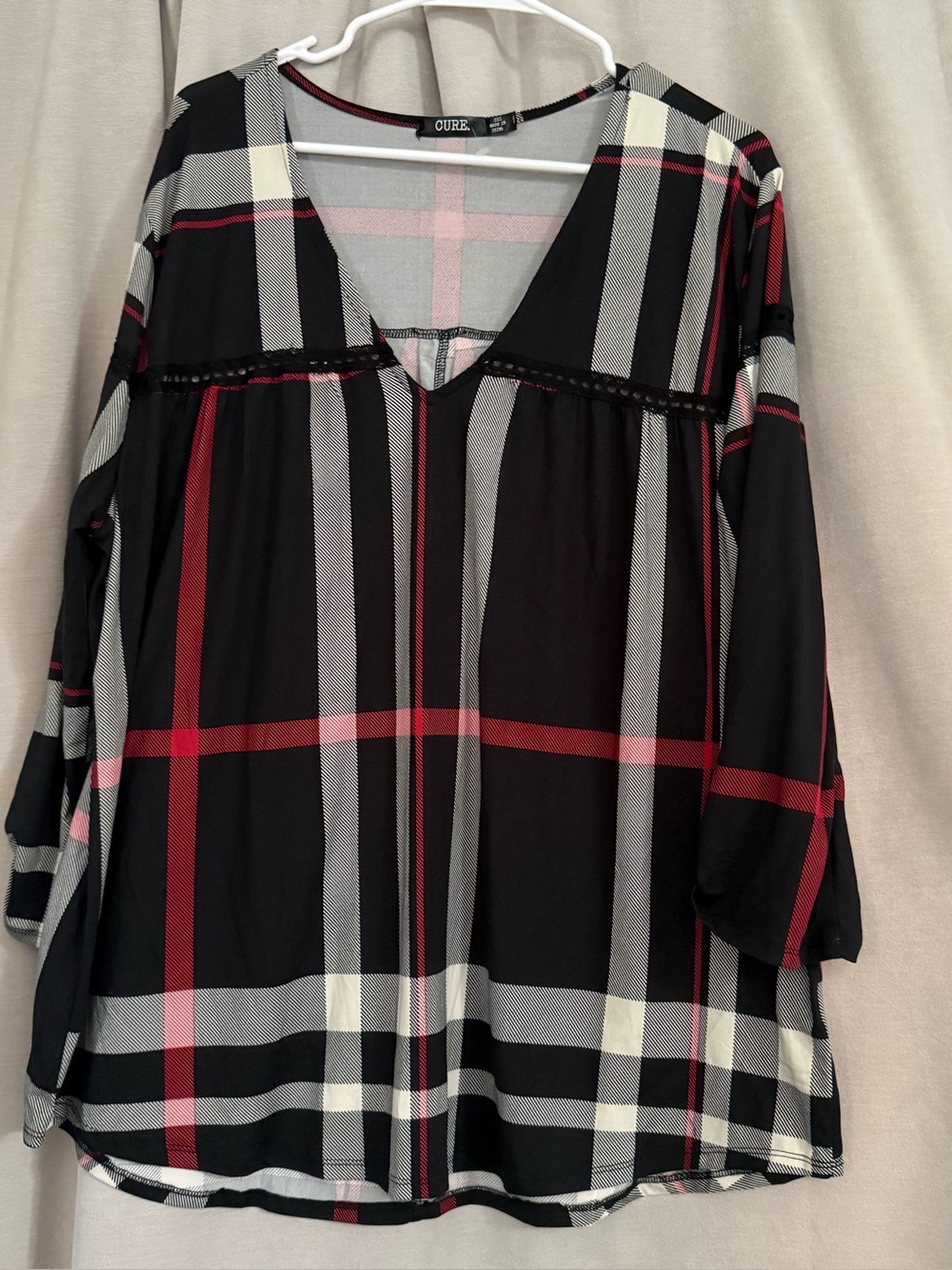 Cure Plaid V-Neck Tunic Blouse Black Red White Lace Trim 3XL